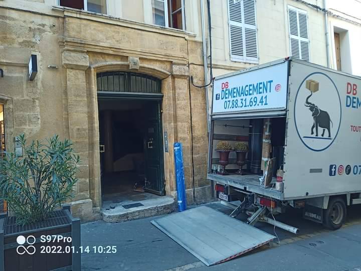 Transfert de l'agence immobilière Daniel Feau Provence